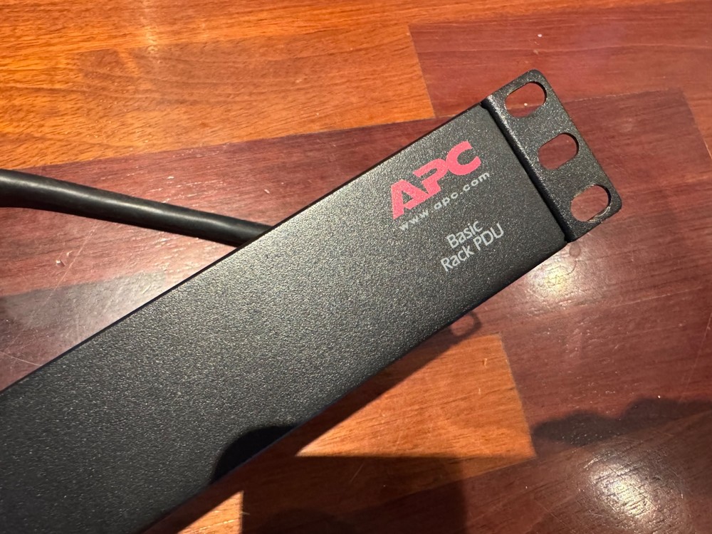 APC Basic Rack 2.4kVA PDU AP9563 Power Distribution Unit - by APC