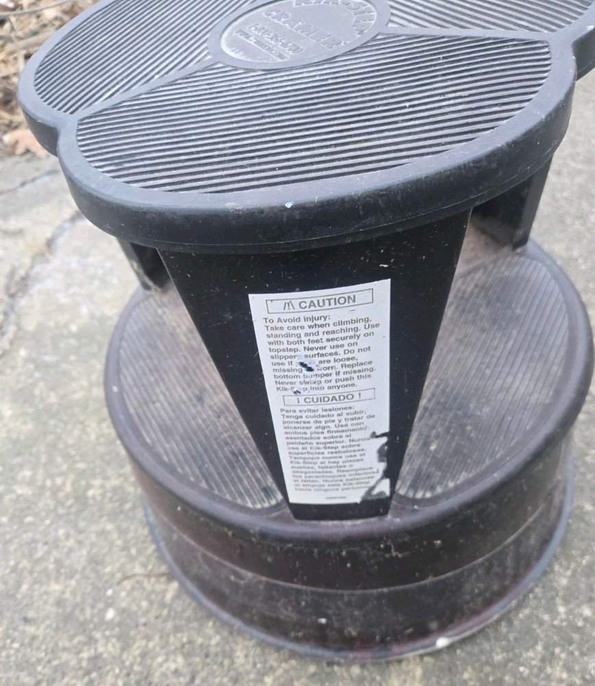 Kik-Step Cramer Steel Step Stool 350 lb Cap 16" Black
