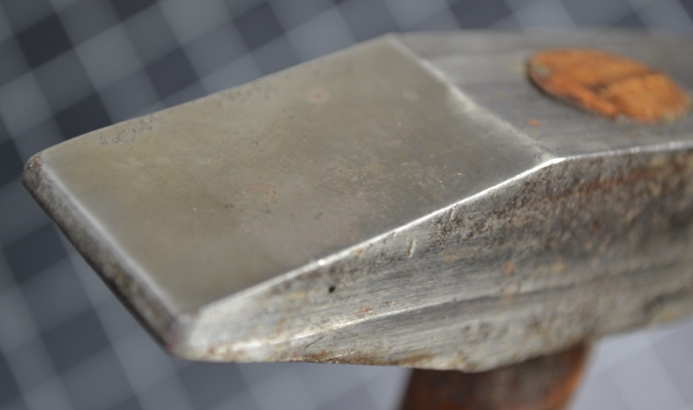ANCHOR PLUMB - #255 - RIVETING HAMMER - 18ozs - ALL ORIGINAL