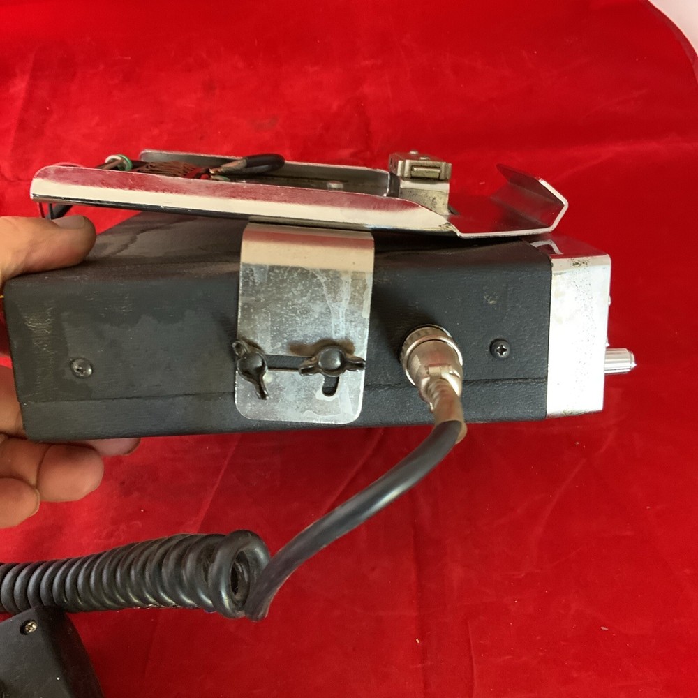 Royce CB 609 - 40 Channel Base Transceiver & Mic With Bracket Power? Untested