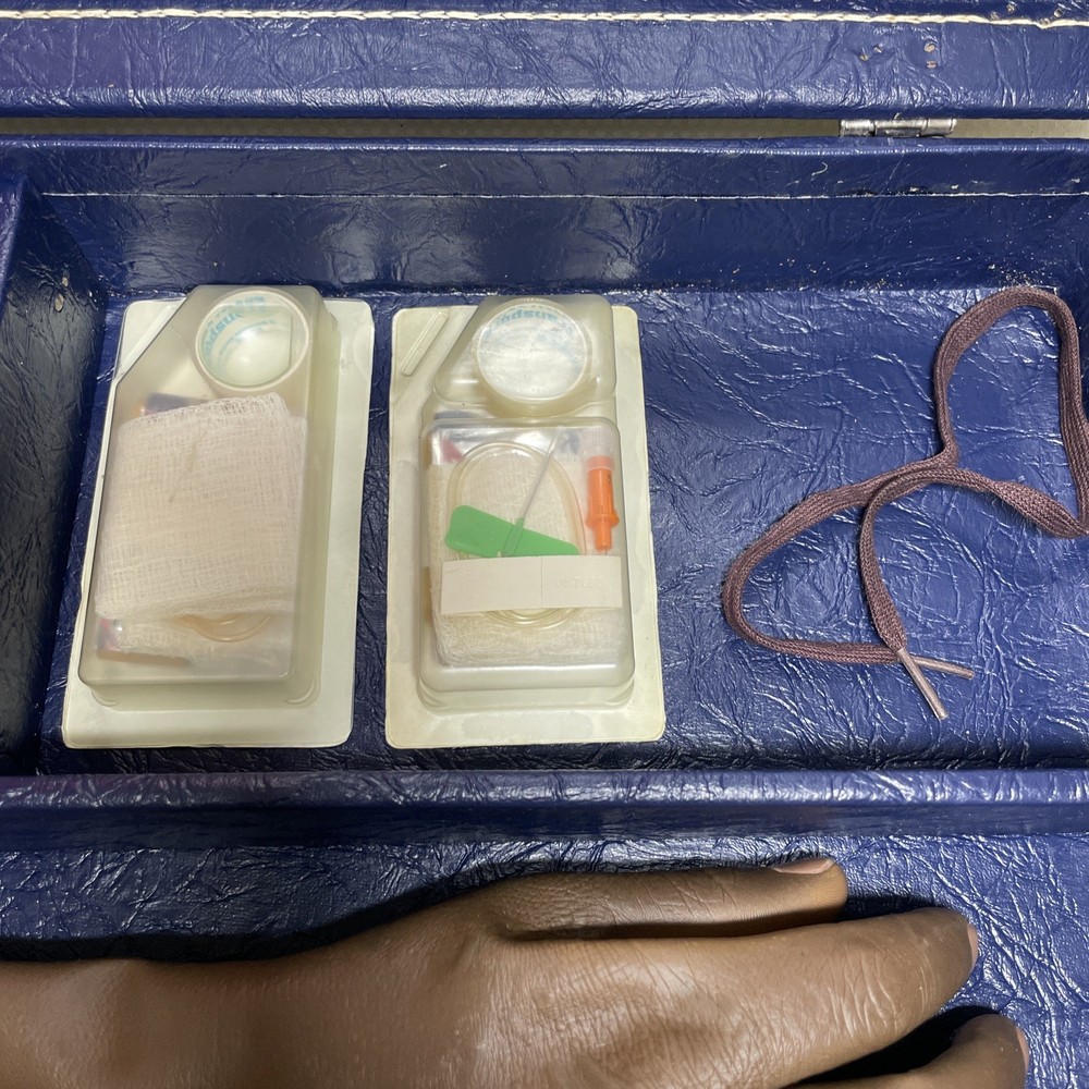 Life Form Advanced Venipuncture Training Kit Dark ***AS IS***USED***