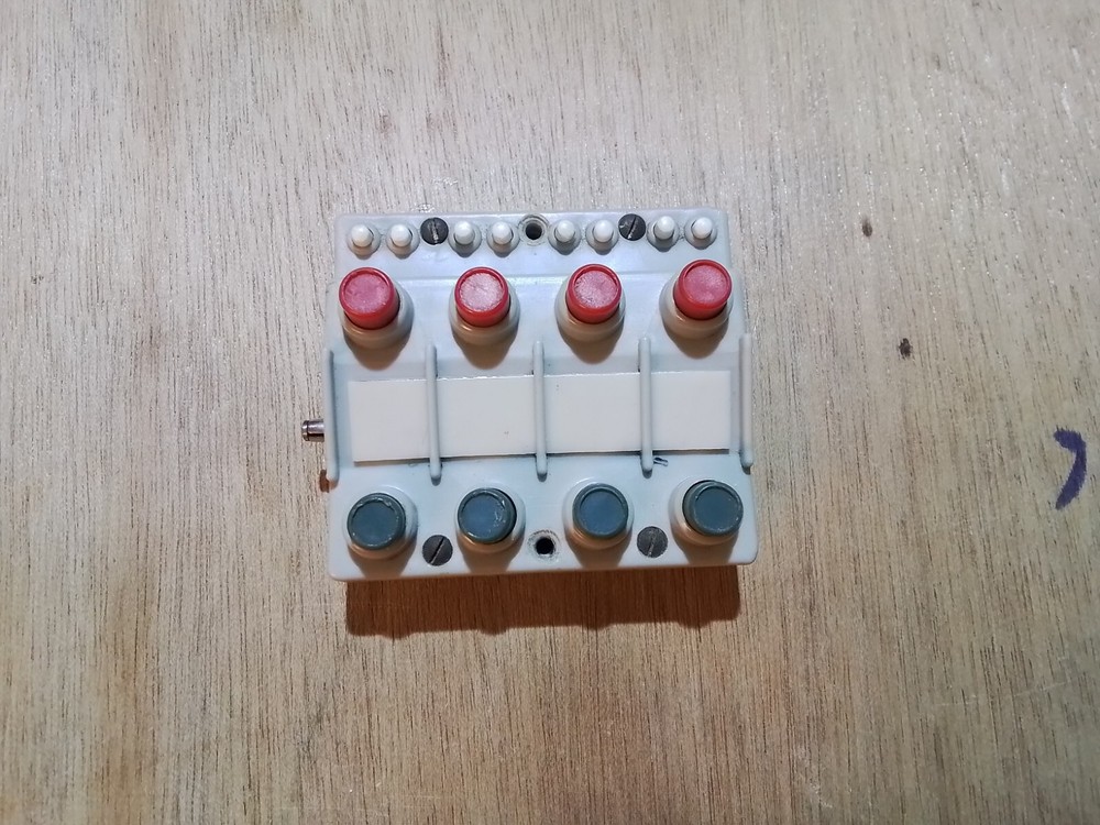 JOUEF HO. CONTROL BOX. GREY/RED