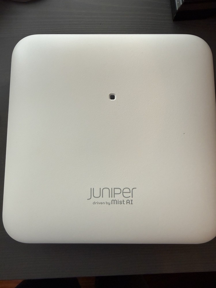 Juniper Networks, Inc.  MistAI  AP32