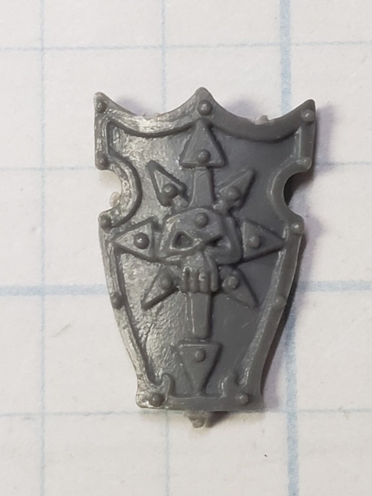 Warhammer Slaves to Darkness Bits OOP Chaos Warrior Skull Shield #S03