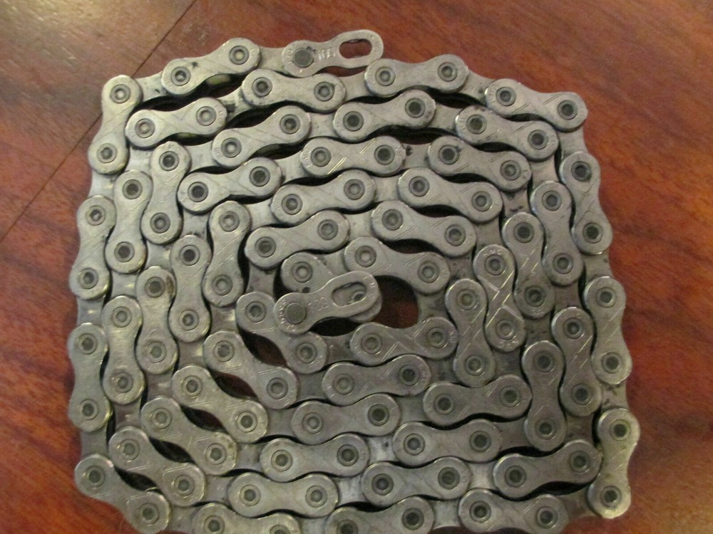 KMC X10 10spd chain with quick link 105 links X-10