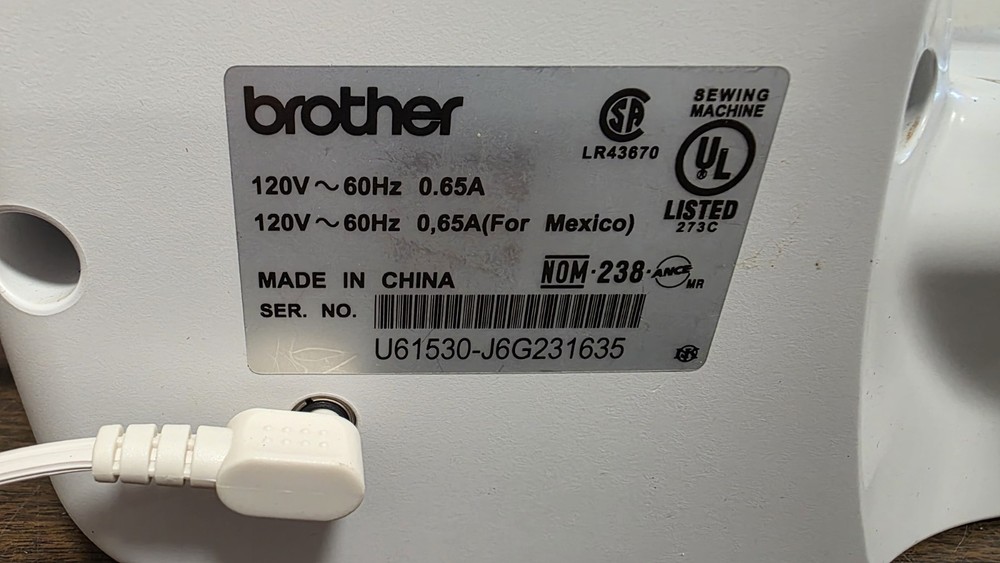 Brother CS-6000i Computerized Sewing Machine
