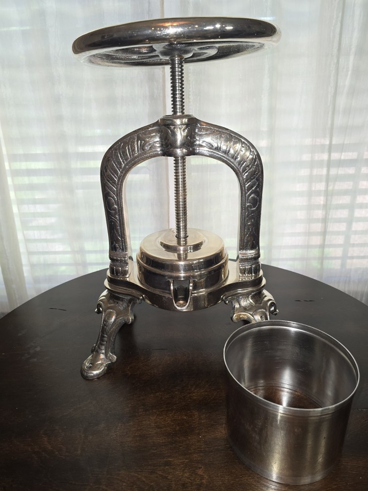 Silver Plated Duck Press Or Canalier