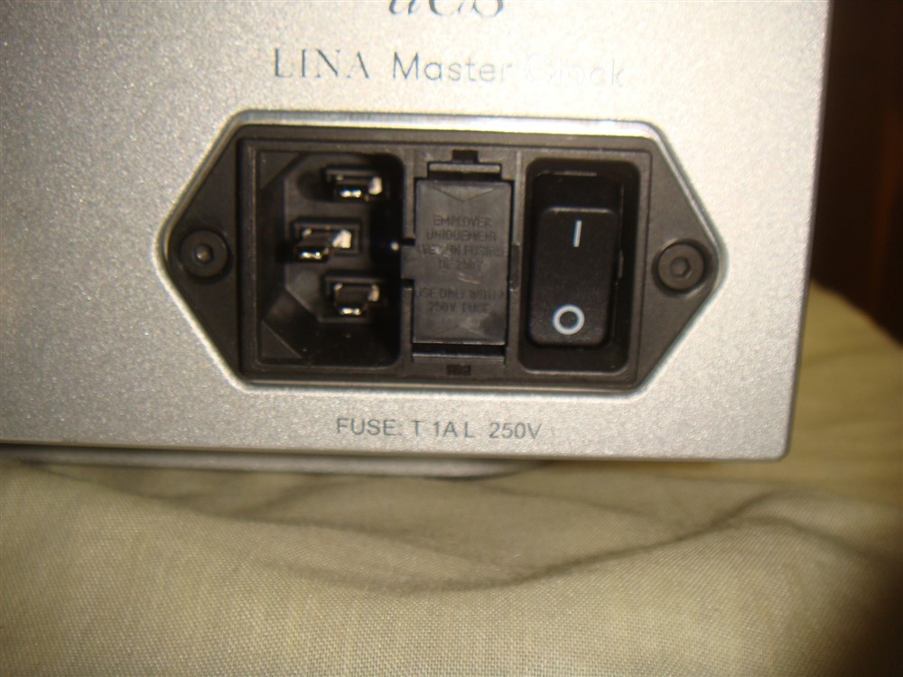 dCS LINA MASTER CLOCK AUDIO CLOCK SYNCHRONIZER - SILVER