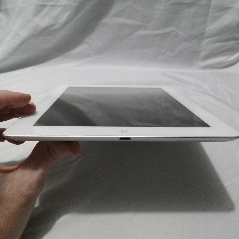 Apple iPad 4th Generation - White