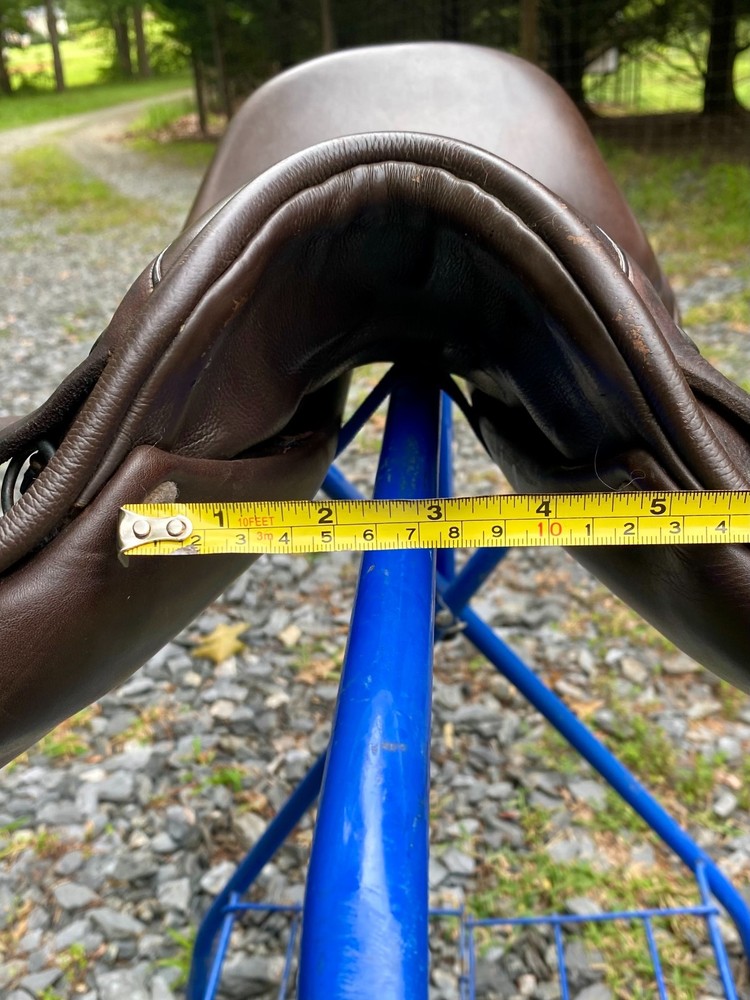 Close Contact / Jump Saddle, 17"