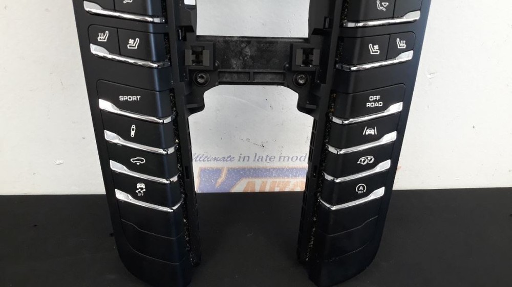 18 PORSCHE MACAN GTS 95B FRONT FLOOR CENTER CONSOLE MULTIFUNCTION CONTROL PANEL