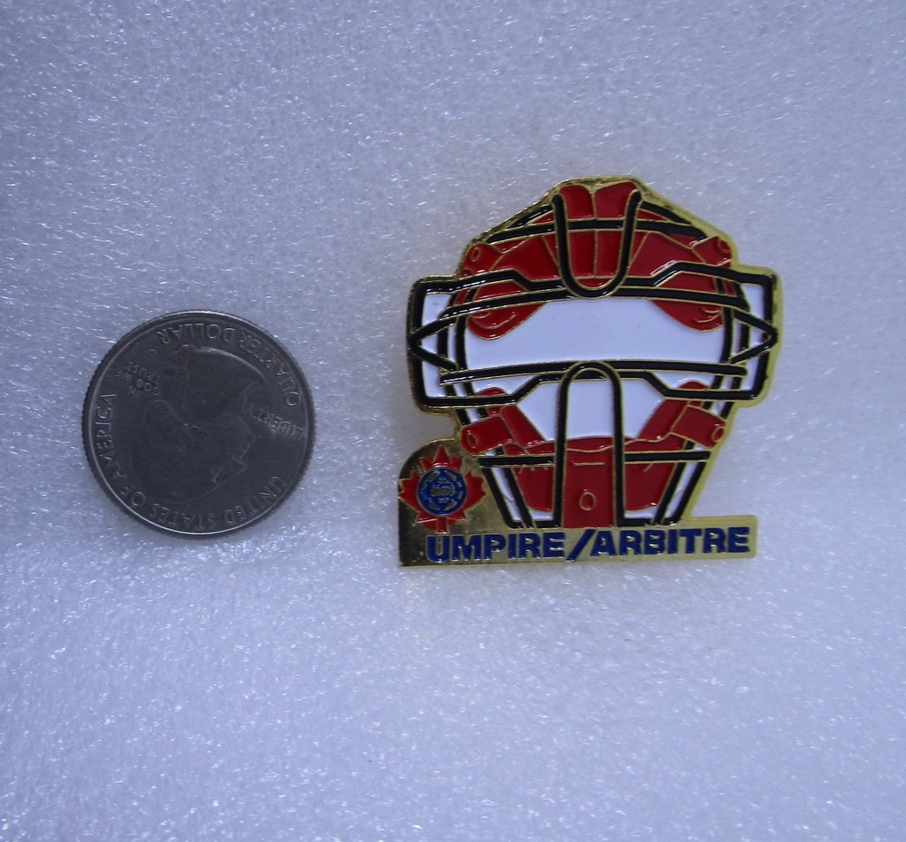 Umpire Arbitre Softball Canada Pin