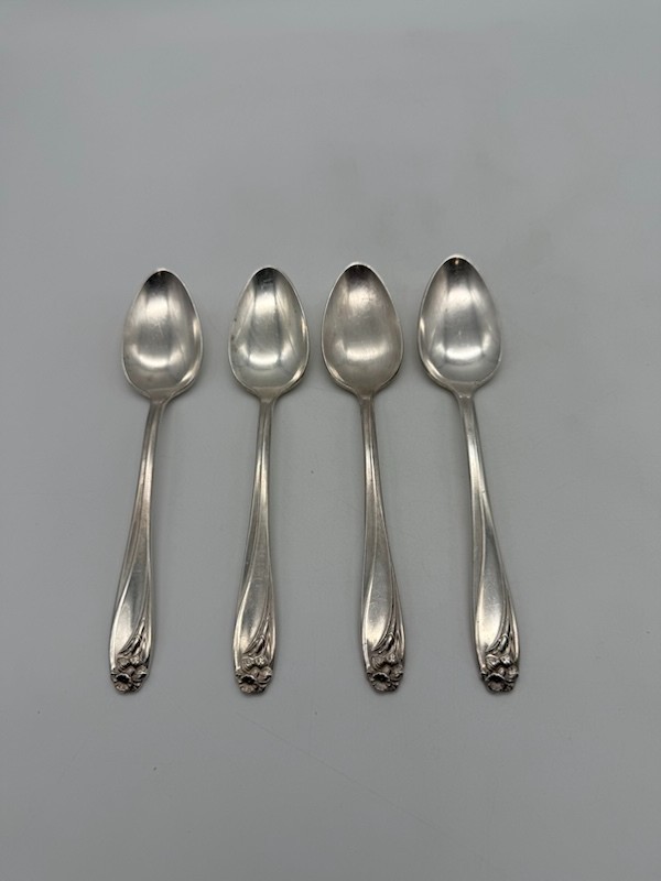 Set of 4 1847 Rogers Bros Daffodil Silver Plate Teaspoons 6"