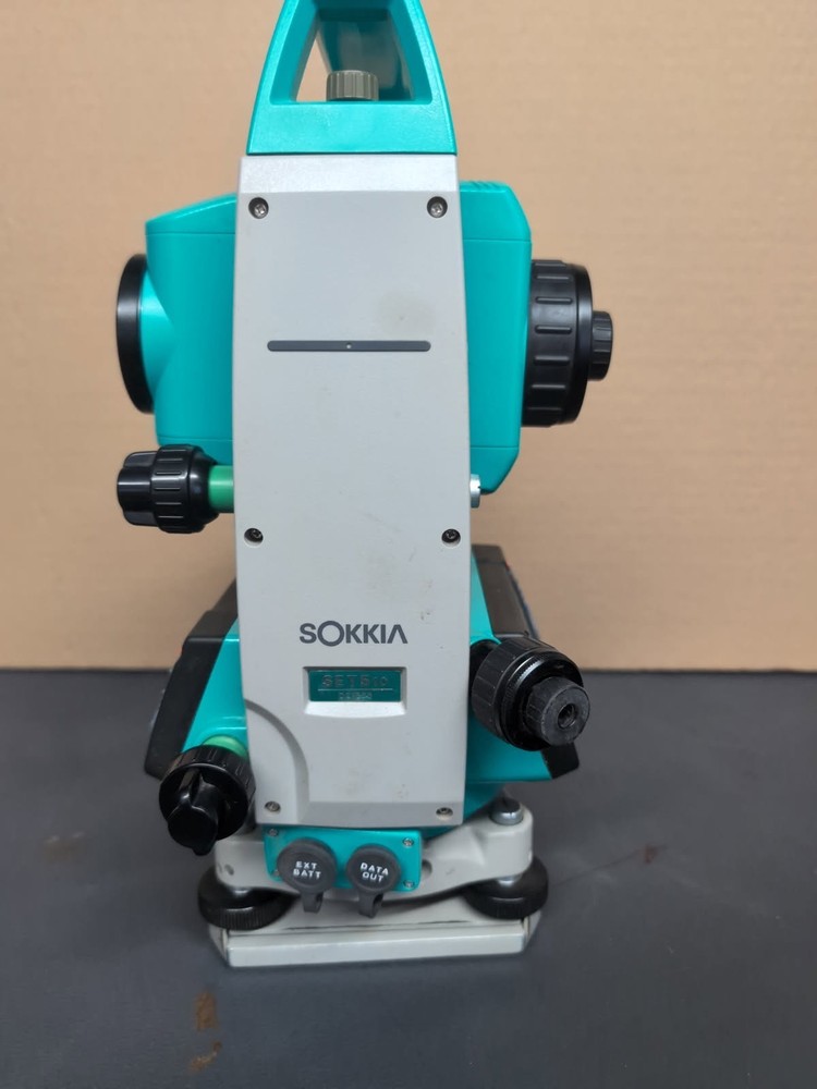 Sokkia SET510 D21866 Total Station with Hard Case