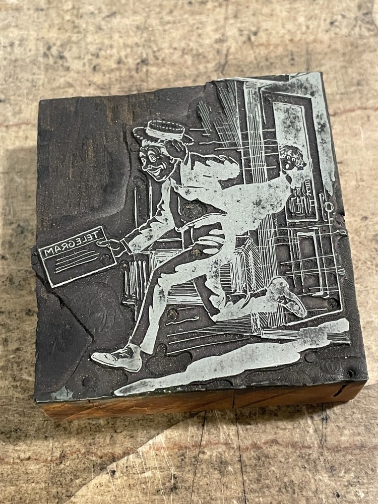 Printing Letterpress Printers Block Large - Man Running With Telegram (914)