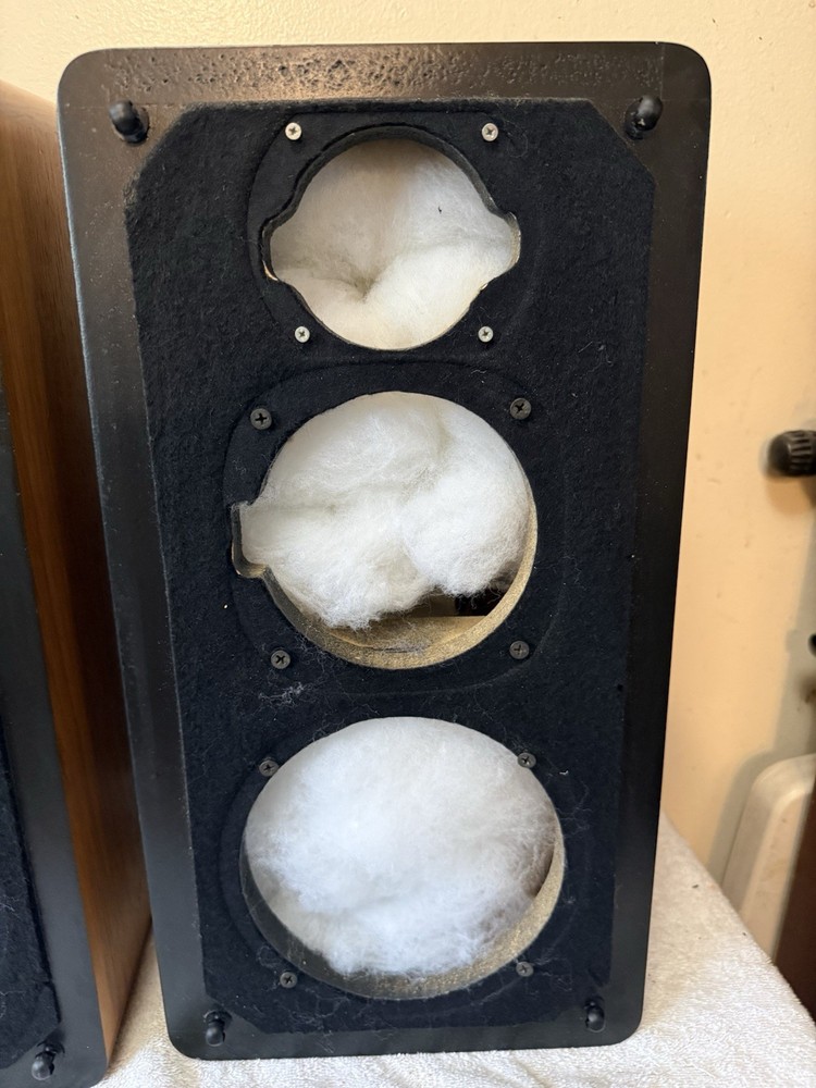 GNP 220 Speaker Empty Cabinet With Covers Only