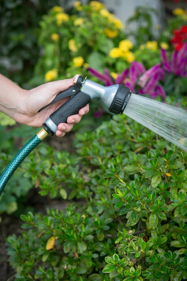 Melnor T131 Spray Watering Nozzle 7-Pattern Adjust Tip Rubber Grip Trigger Lock