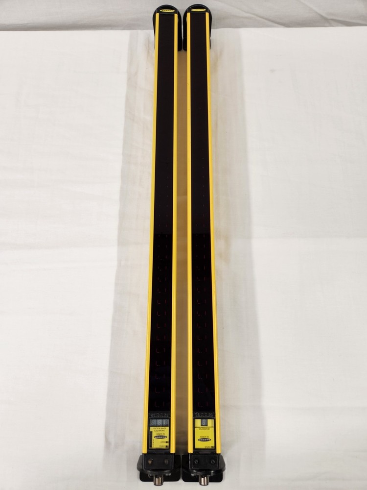 SLSP30-600Q88 Banner EZ-SCREEN Light Curtain (Pair)