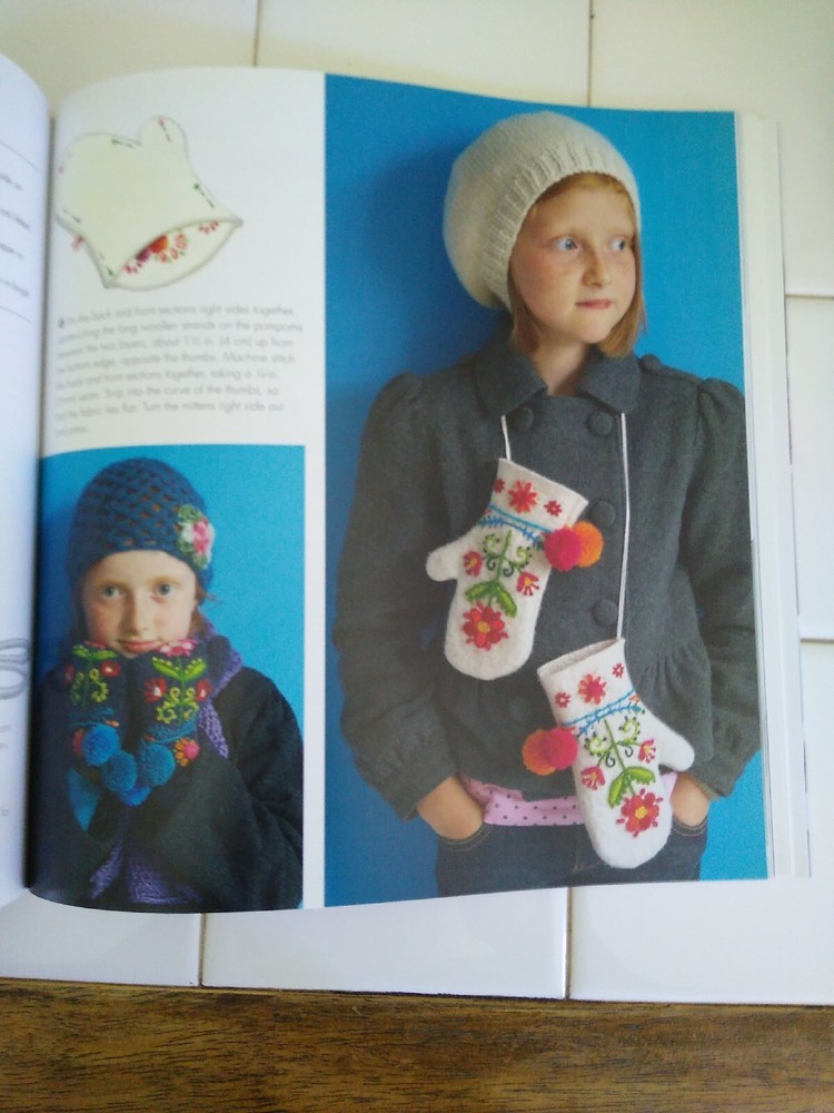 Scandinavian Needlecraft: 35 step-by-step projects by Youngs, Clare