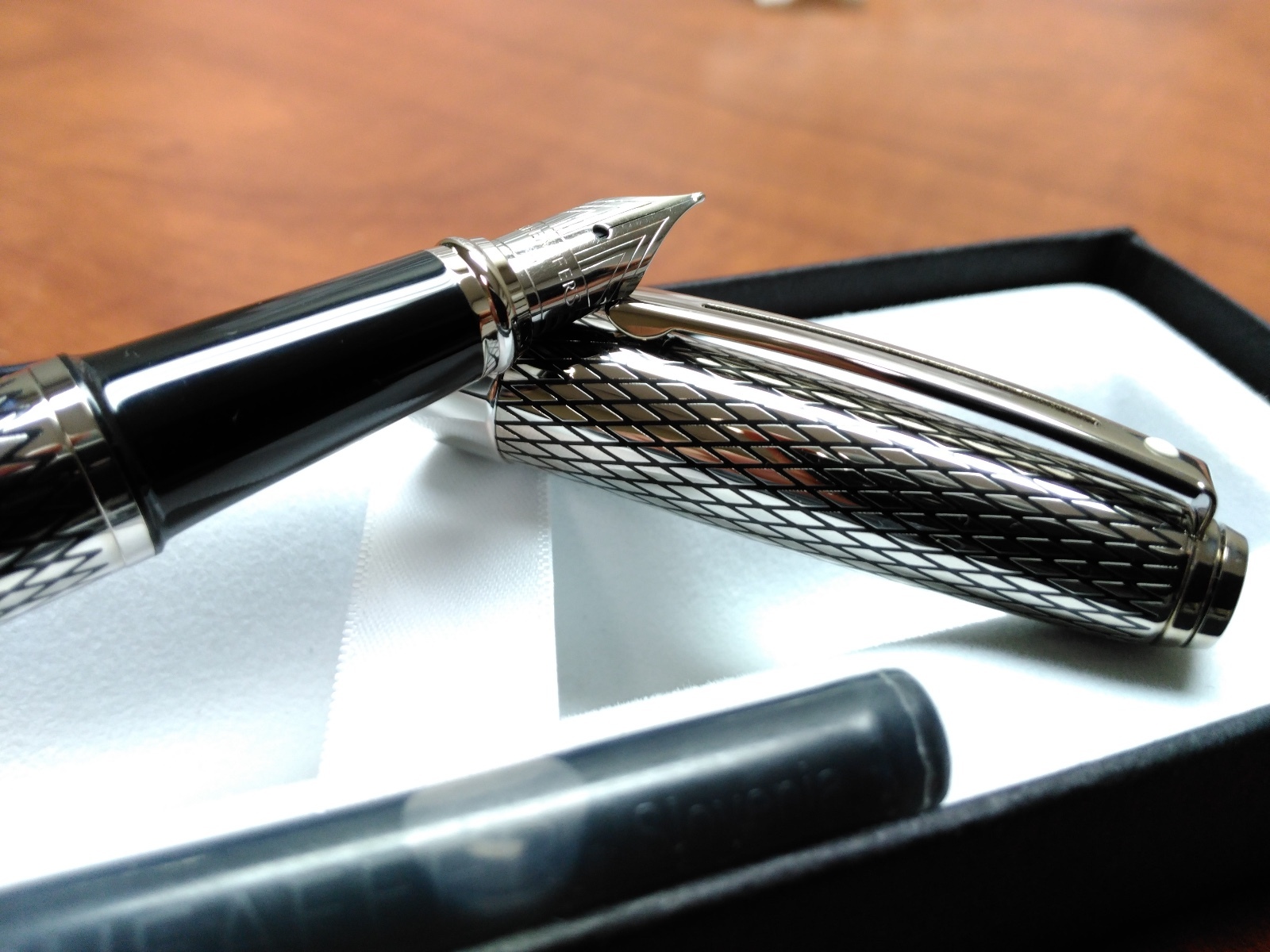 Sheaffer Prelude Signature Palladium Plate "M" Nib Fountain Pen