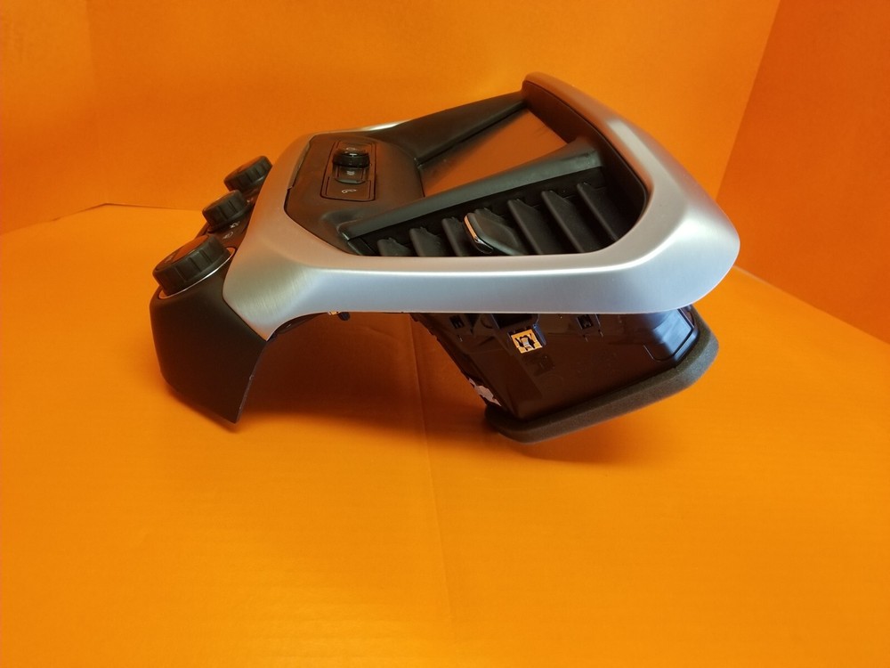 17-19 GMC ACADIA OEM CONTROL PANEL