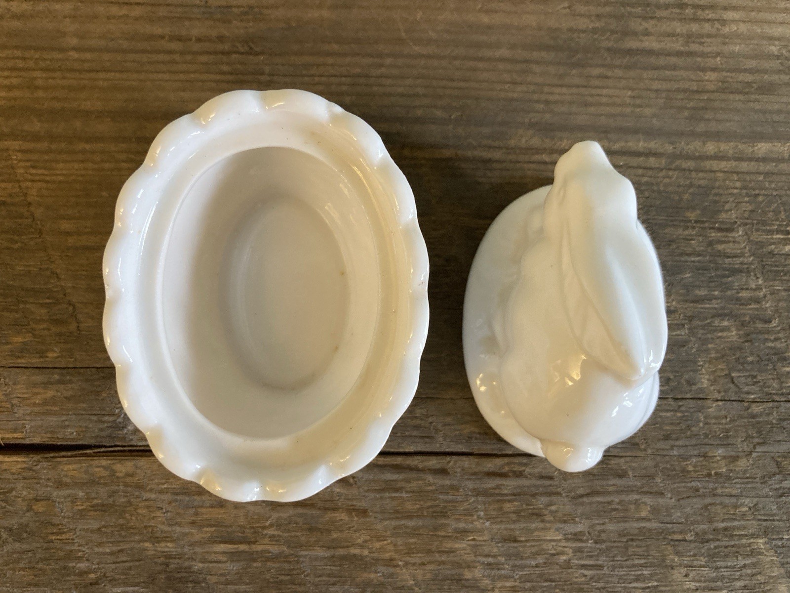 Vintage Ceramic Porcelain MINIATURE 2.5” White Rabbit On Nest