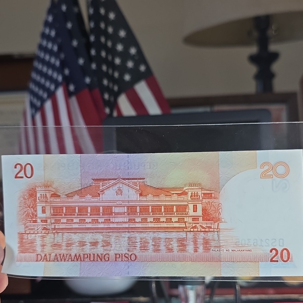 Philippines 20 Piso Banknotes DS216305 Ungraded Uncertified