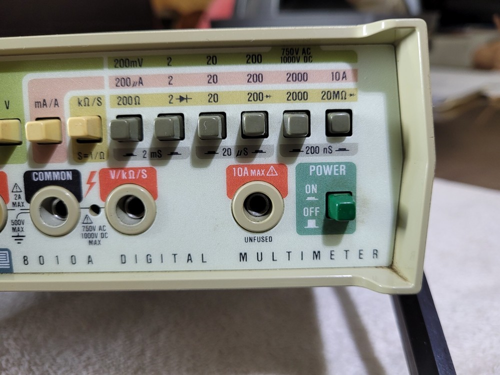 Fluke 8010A Meter