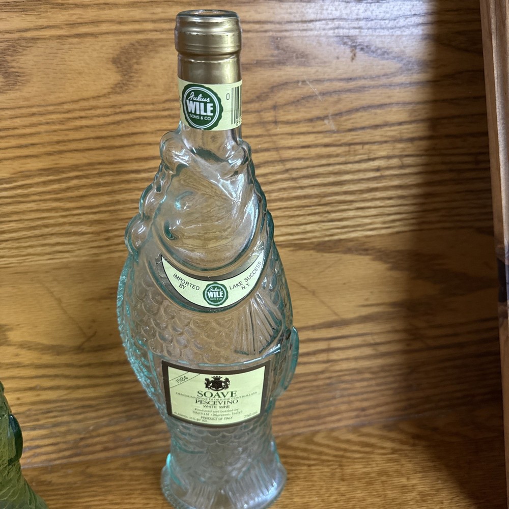 Vintage 1984 SOAVE Fish Shaped Glass