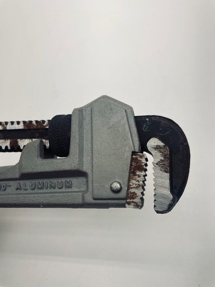 Lenox 10" Aluminum Pipe Wrench