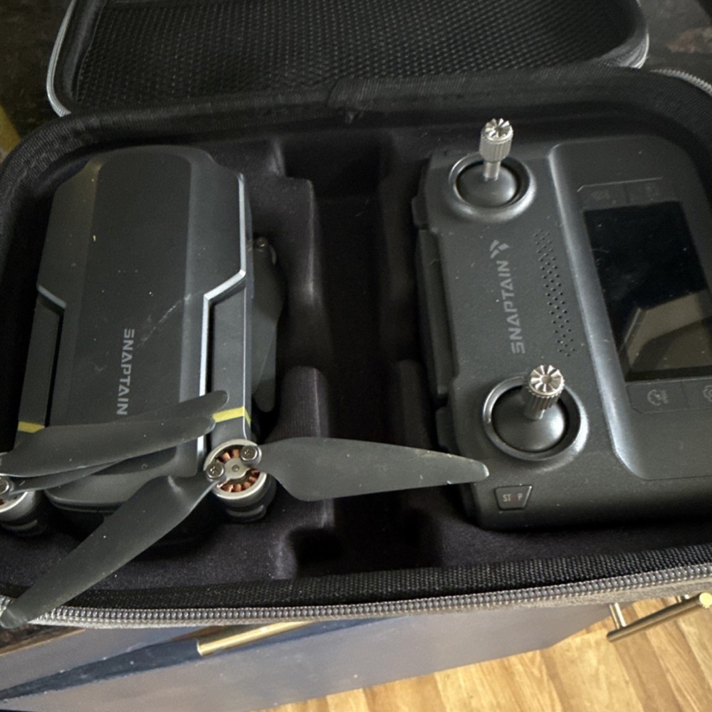 Snaptain P30 Black with Controller & Carrying Case