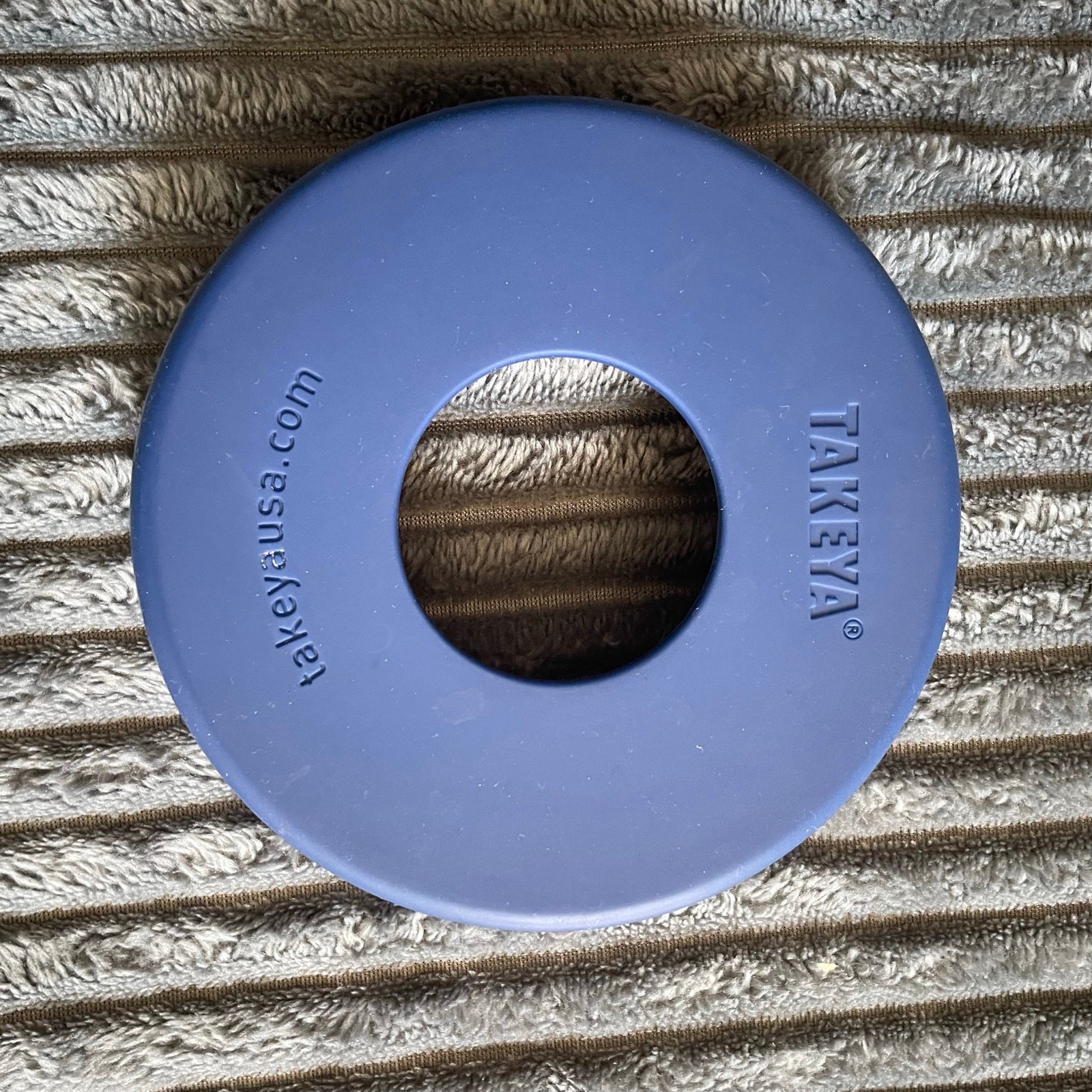 Takeya Actives 64oz Insulated Water Bottle Midnight Blue Leakproof- UGA Dawgs