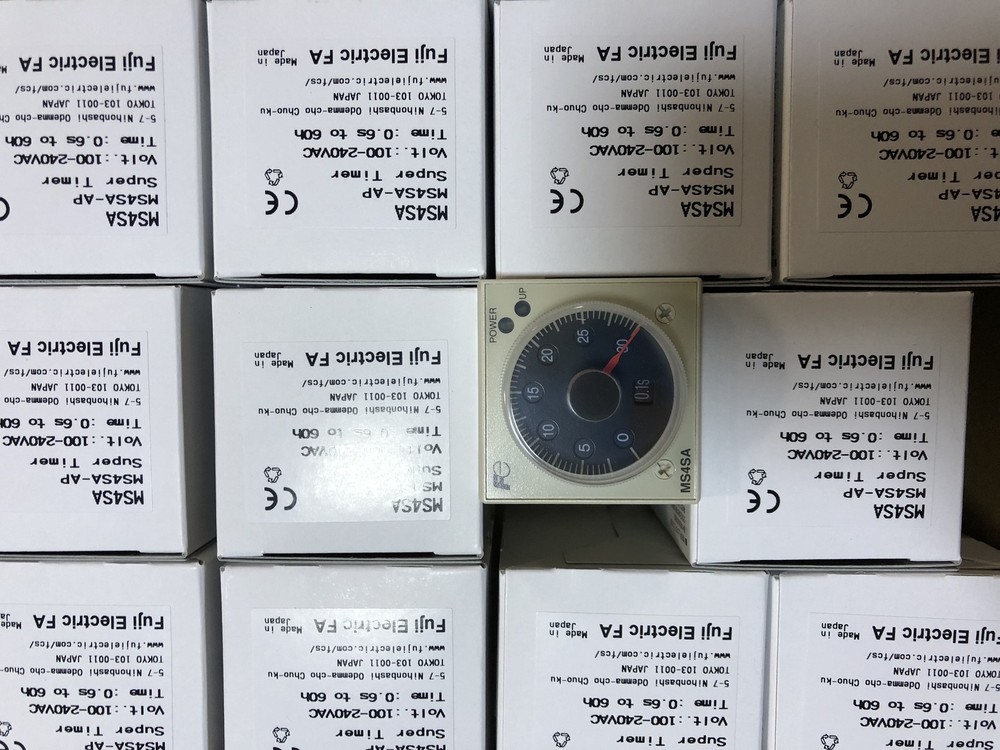 1 Pc. New MS4SA-AP MS4SA-CE Time Relay