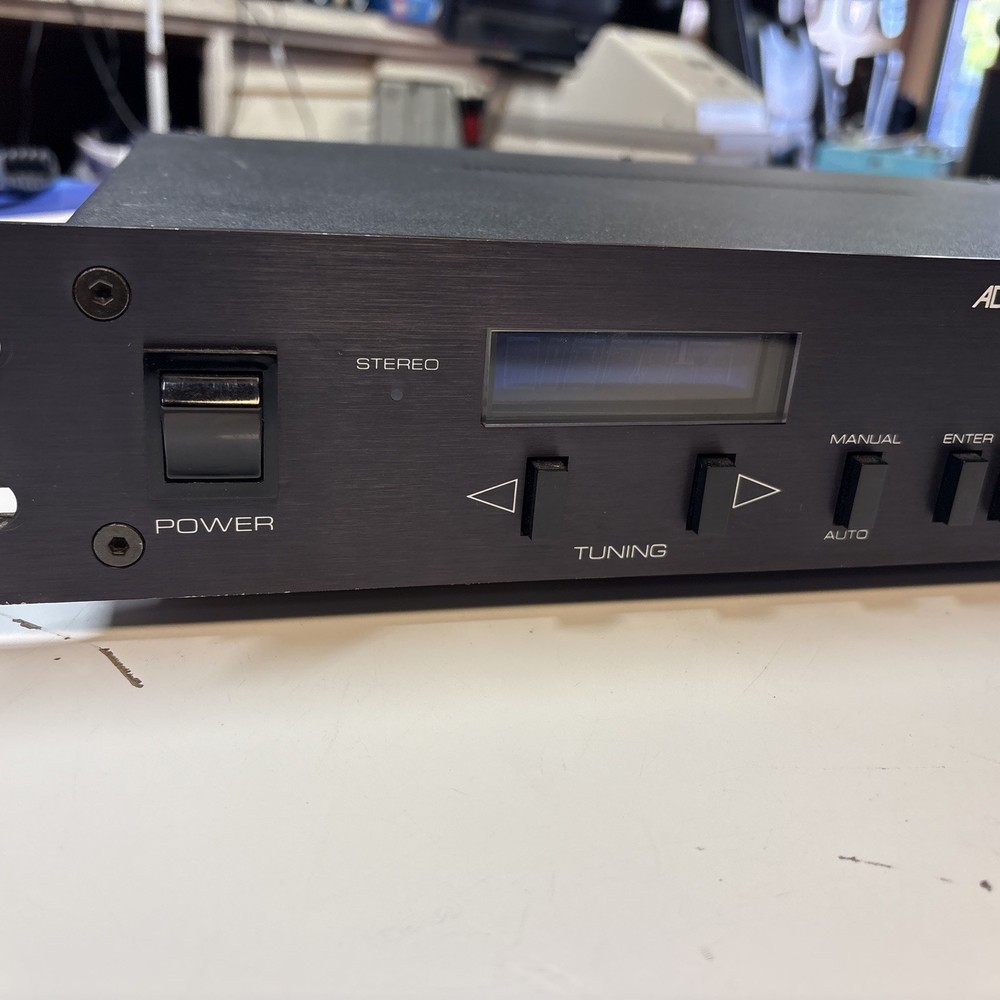 ADCOM GFT-2 Digital Tuner