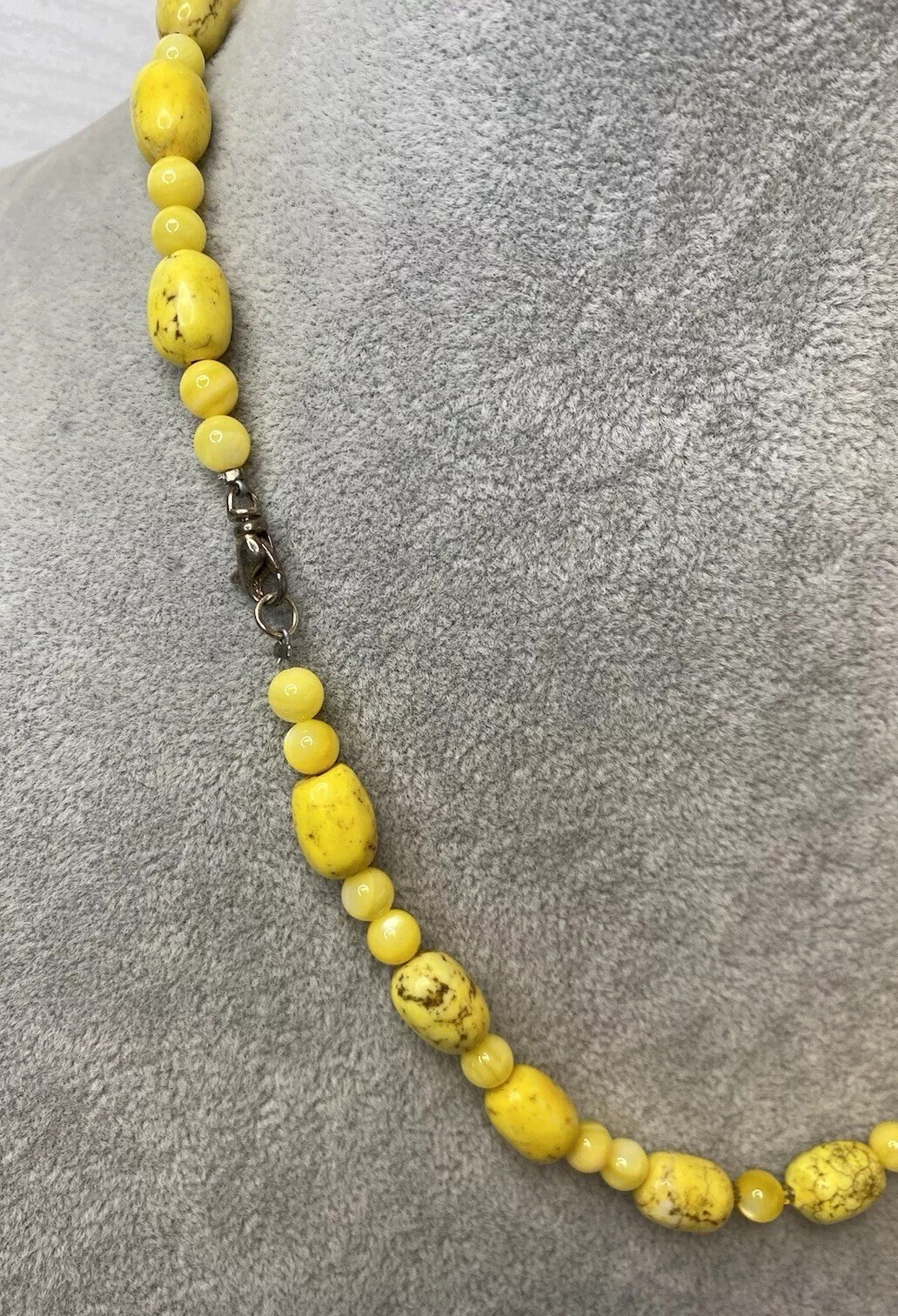 Yellow Stone Howlite Magnesite Calcite Beaded Necklace, Bracelet & Earrings Set