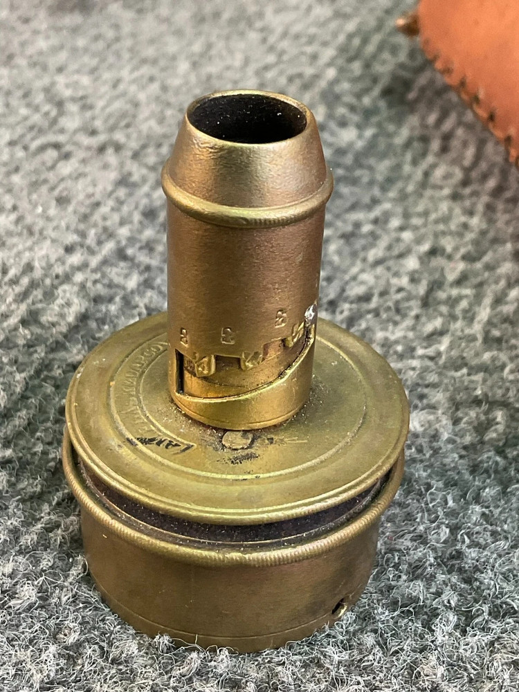 Vintage Brown Leather 🏺 Powder Flask – Muzzleloader Accessory