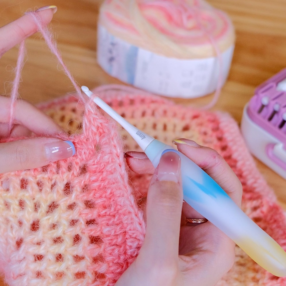 10-Size Interchangeable Crochet Hook Set – Ergonomic Jelly-Grip Handle, Extra...