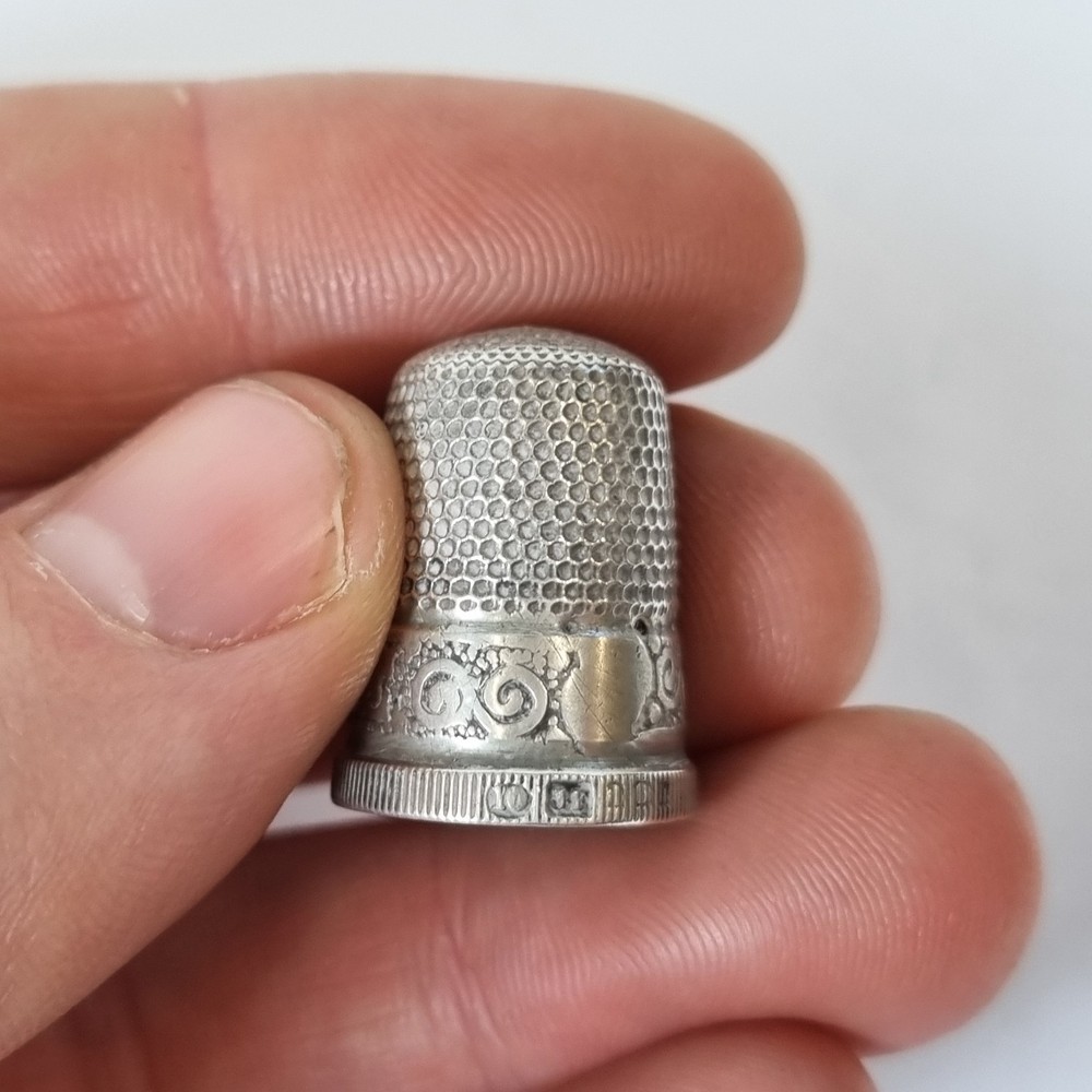 Vintage Solid Silver Thimble "Ilfracombe" Hallmarks Rubbed