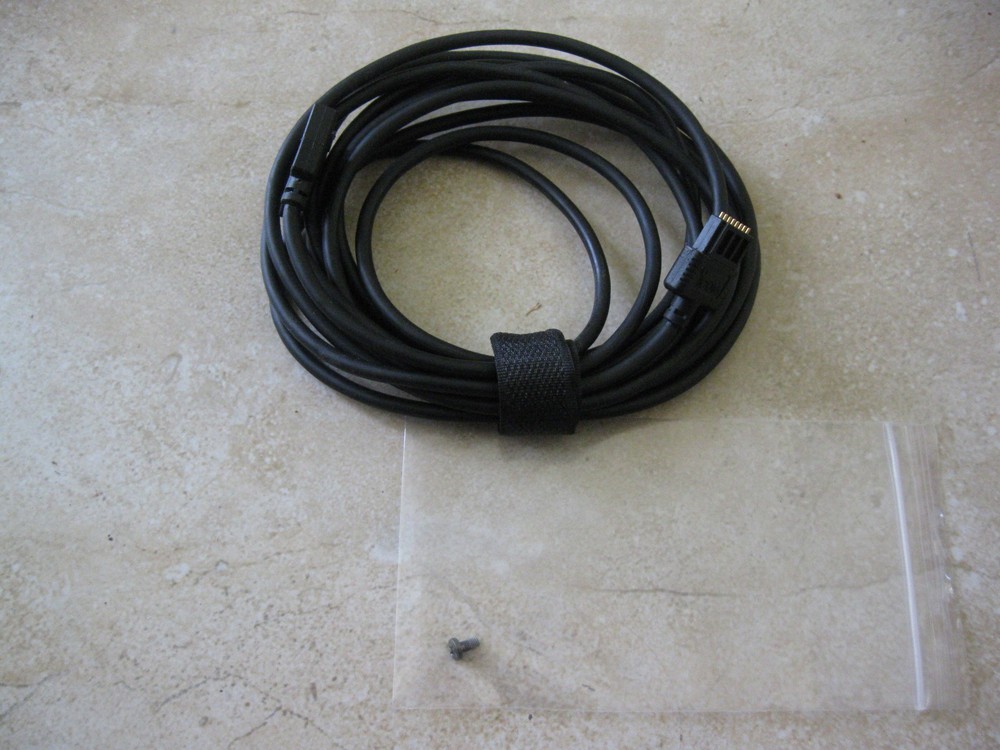 Icom OPC-581 Remote Faceplate Separation Cable, 11.5 ft. Length Very Nice