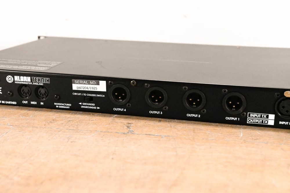 Klark Teknik DN7204 Digital Delay and EQ CG01XTM