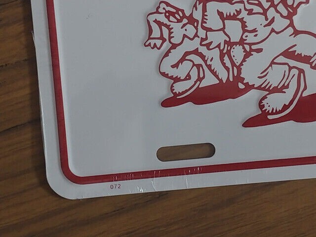 KEEP ON TRUCKIN EMBOSSED METAL LICENSE PLATE AUTO TAG NEW OLD STOCK #2010