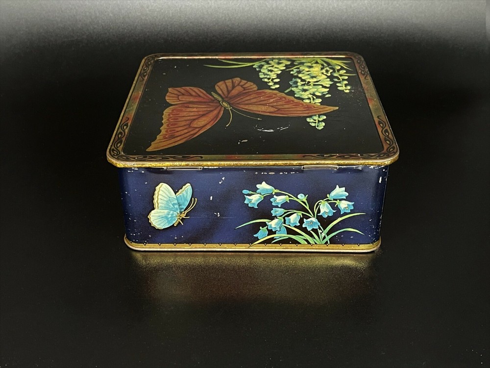 Macfarlane Lang - Butterfly Biscuit Tin 1929