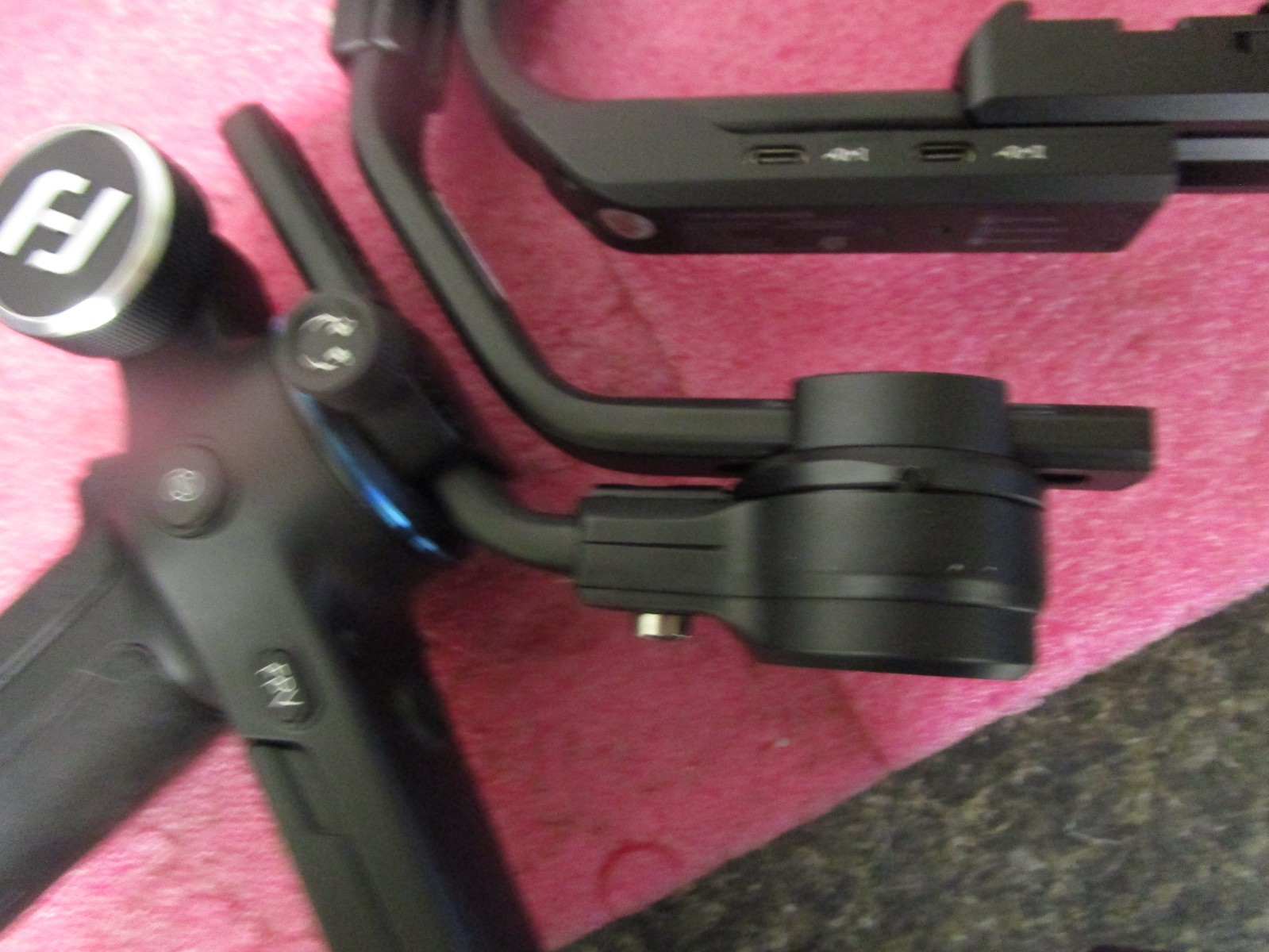 FeiyuTech SCORP C 3-Axis Handheld Gimbal Stabilizer for DSLR Mirrorless Camera