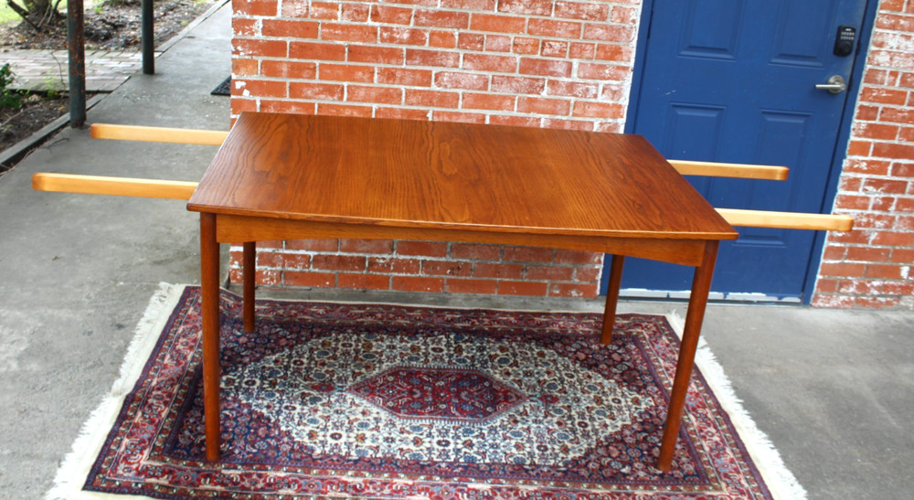 Mid Century Extended Leaf Dining Table