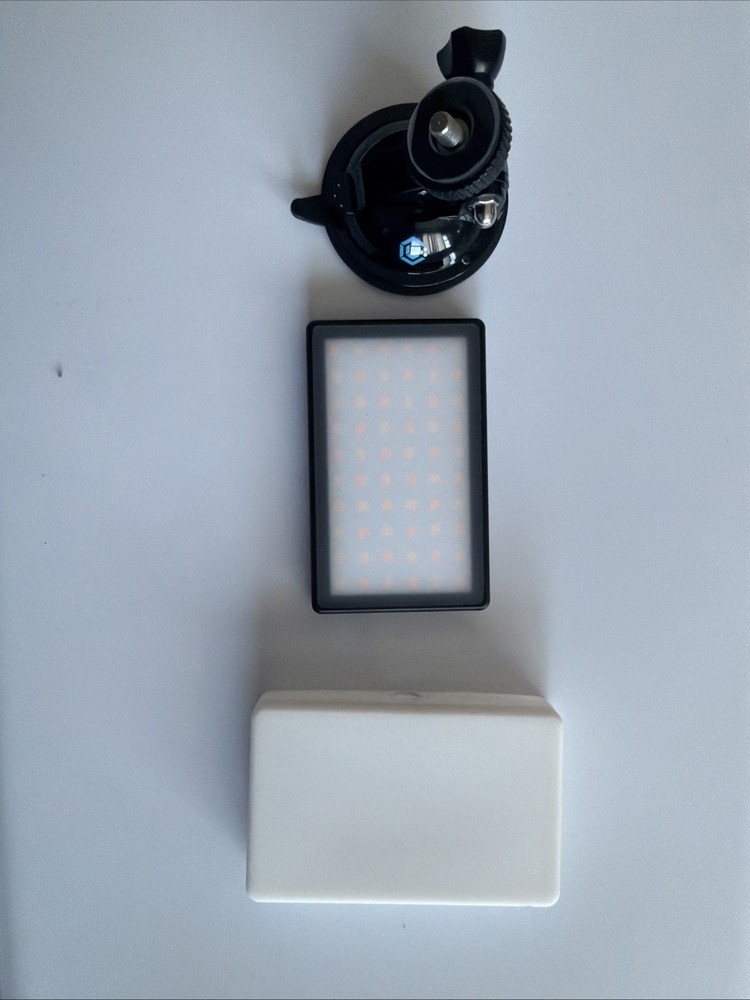 Lumecube LC-PANELMINI1 Smart LED Light with Diffuser & Suction Cup Holder