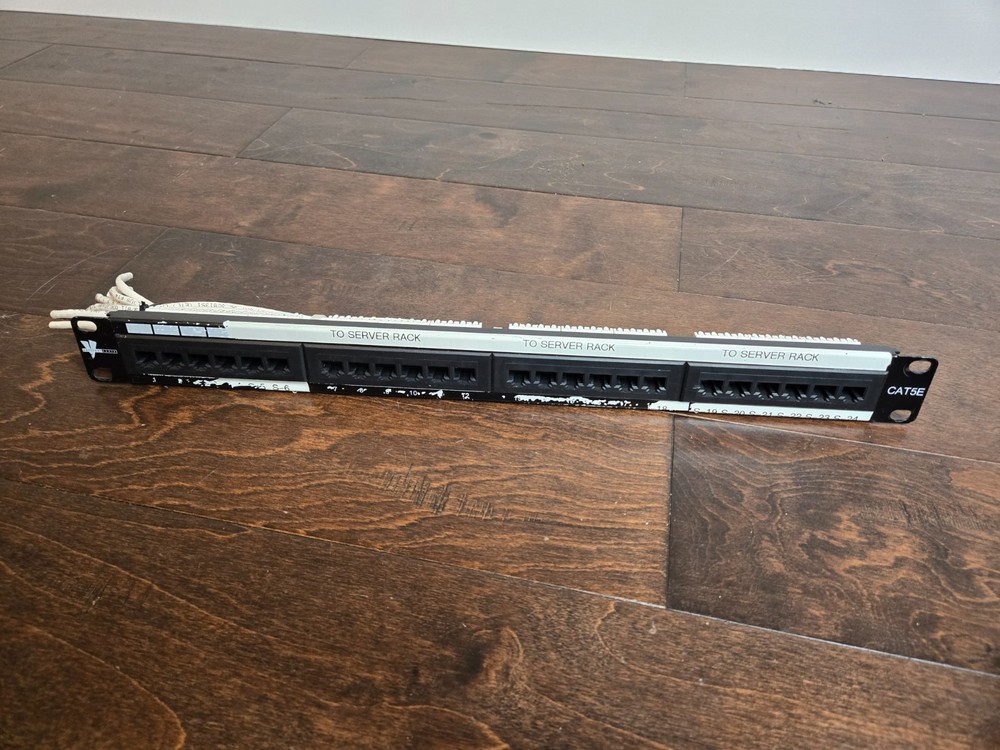 Vertical Cable Cat5e 24 Port 19" Horizontal Rackmount 1U Patch Panel