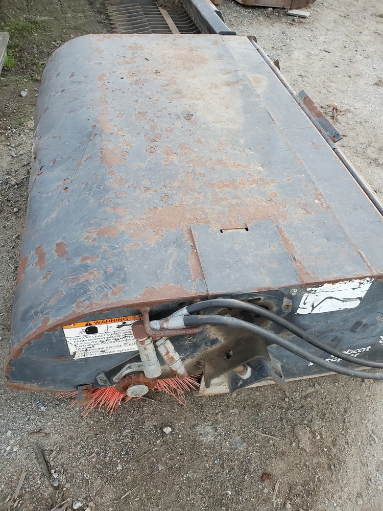 Bobcat 72" hydrualic sweeper