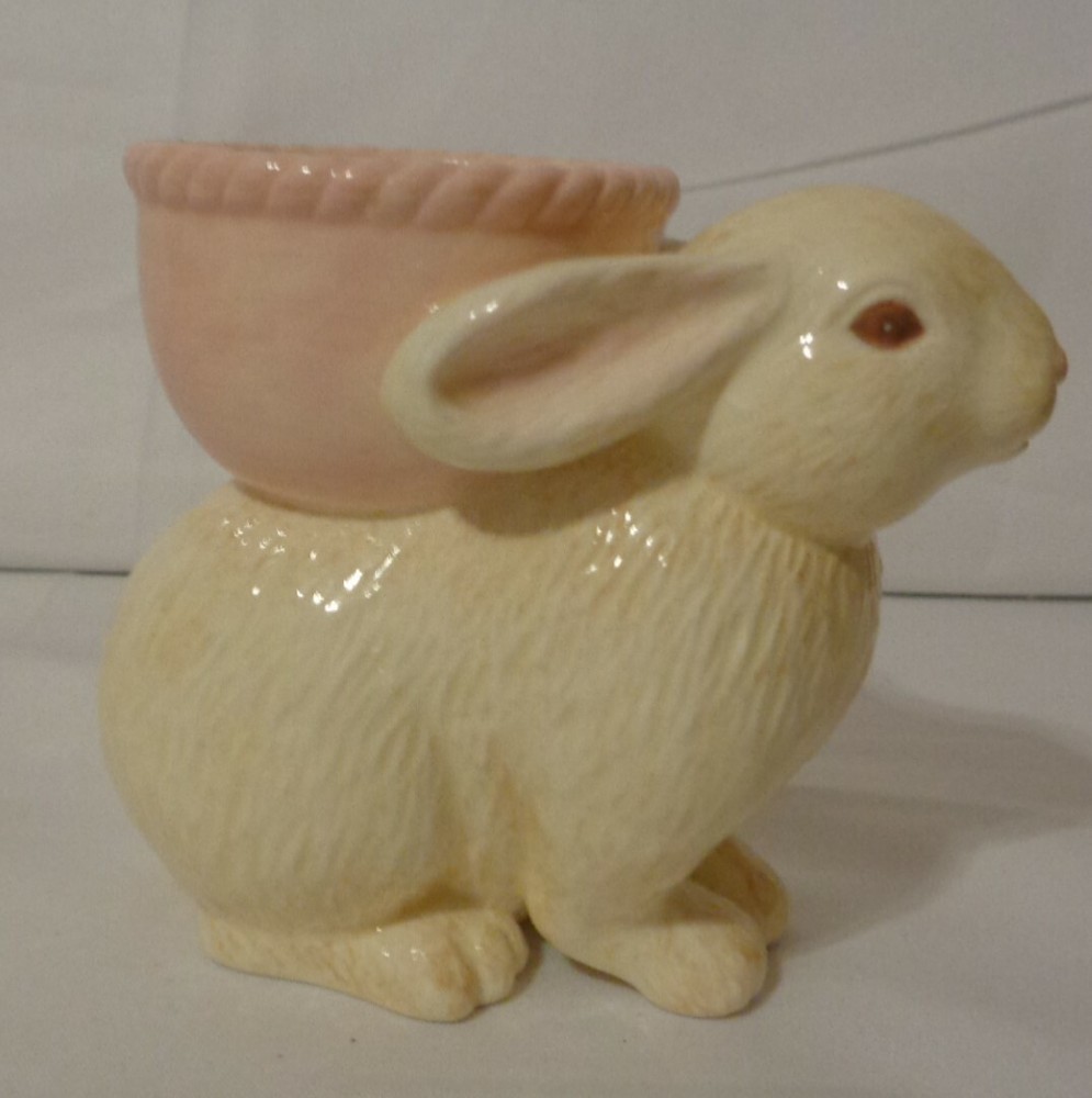 HALLMARK EASTER BUNNY RABBIT FIGURE LOT 3 TABLE DECOR EGG CUP CANDLE HOLDER
