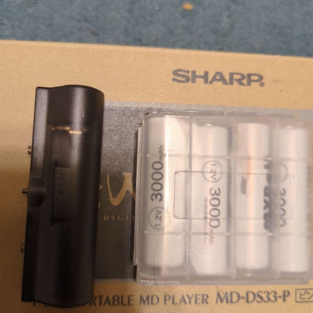 Sharp 1-Bit Portable MD Player MD-DS33-P Pink Operation Confirmed With Box