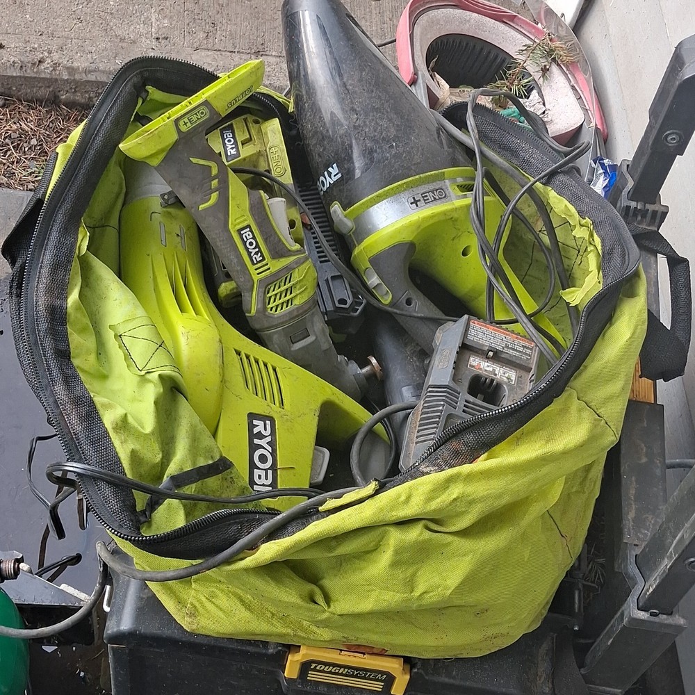 Ryobi ONE+ Power Tool Set String Trimmer Leaf Blower Charger fast charger light